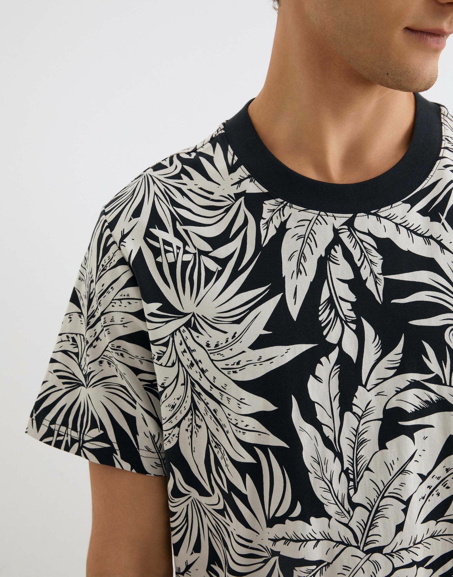 Футболка Gloria Jeans, размер S (44-46), темно-синий — фото 1