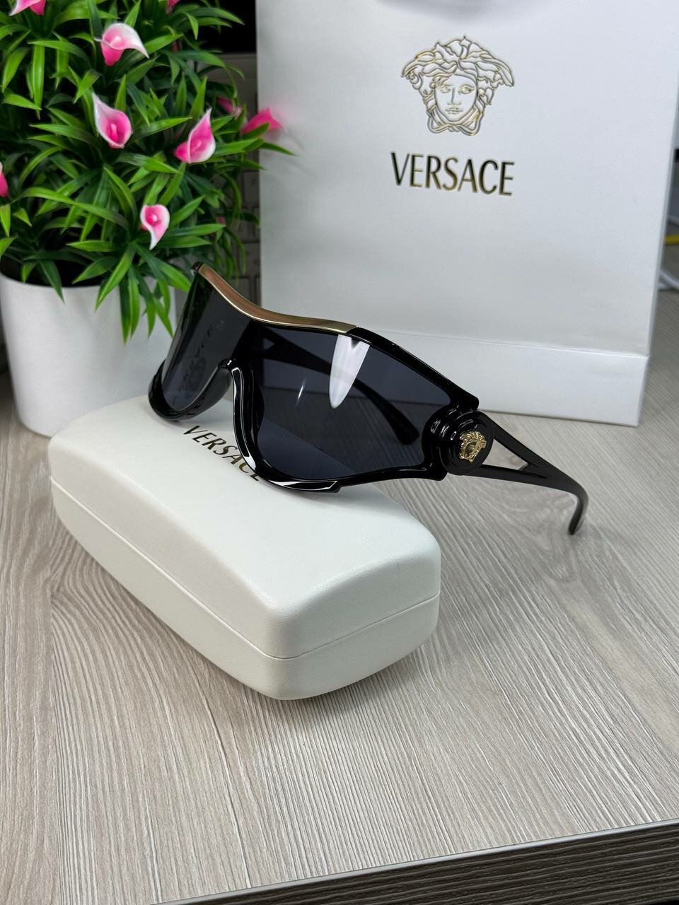 Солнцезащитные очки Versace, синий