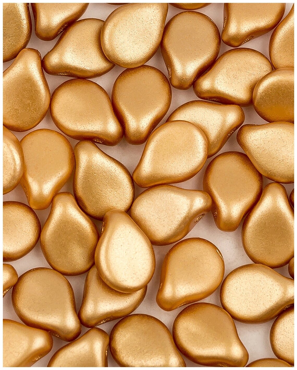 Стеклянные чешские бусины Pip Beads 5х7 мм цвет Alabaster Pastel Amber 50 шт. (2010-25003*1)