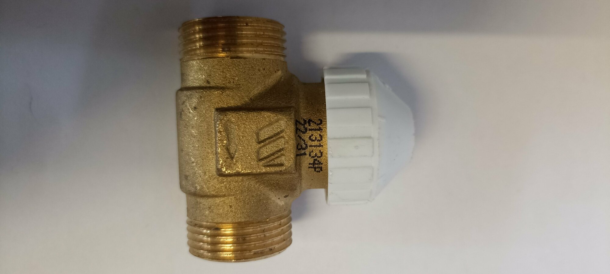 Клапан двухходовой зональный Watts Ind резьба внешняя H 1/2″ 16 бар 2 выхода латунь серии 2131 для фанкойлов — фото 3