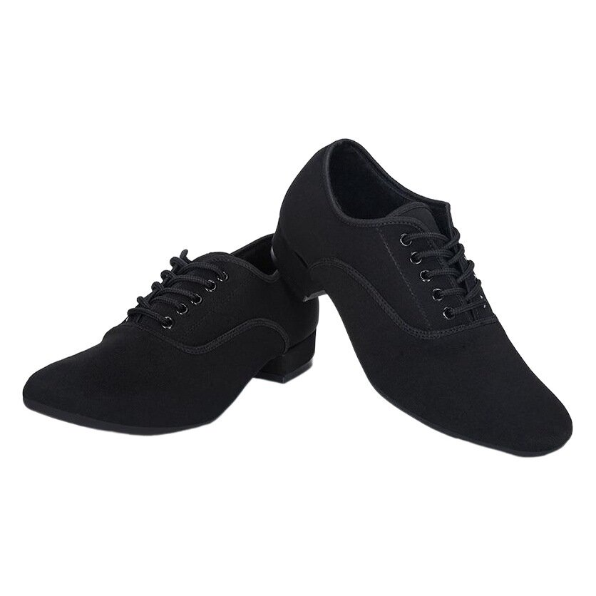 Спортивные туфли