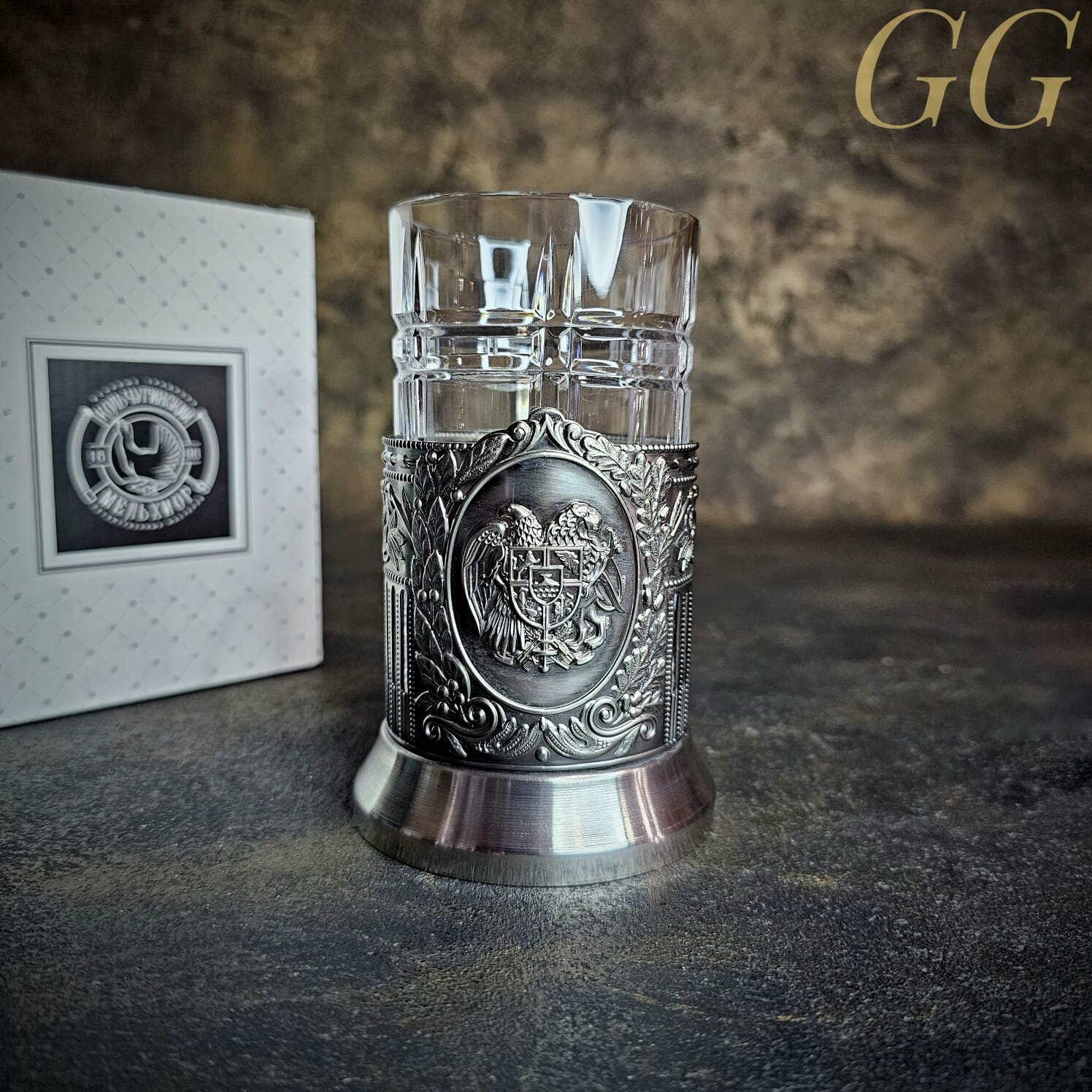 Подстаканник " Герб Армении" никель. сталь, картон короб.