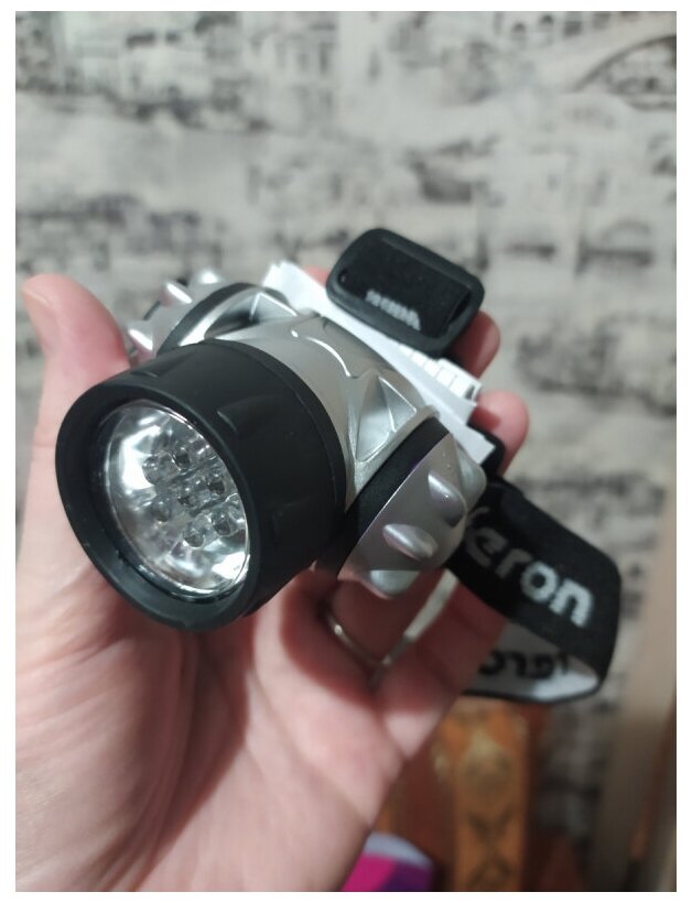 Налобный фонарь на батарейках 3*AAA Feron TH2303 41707 - фото №8