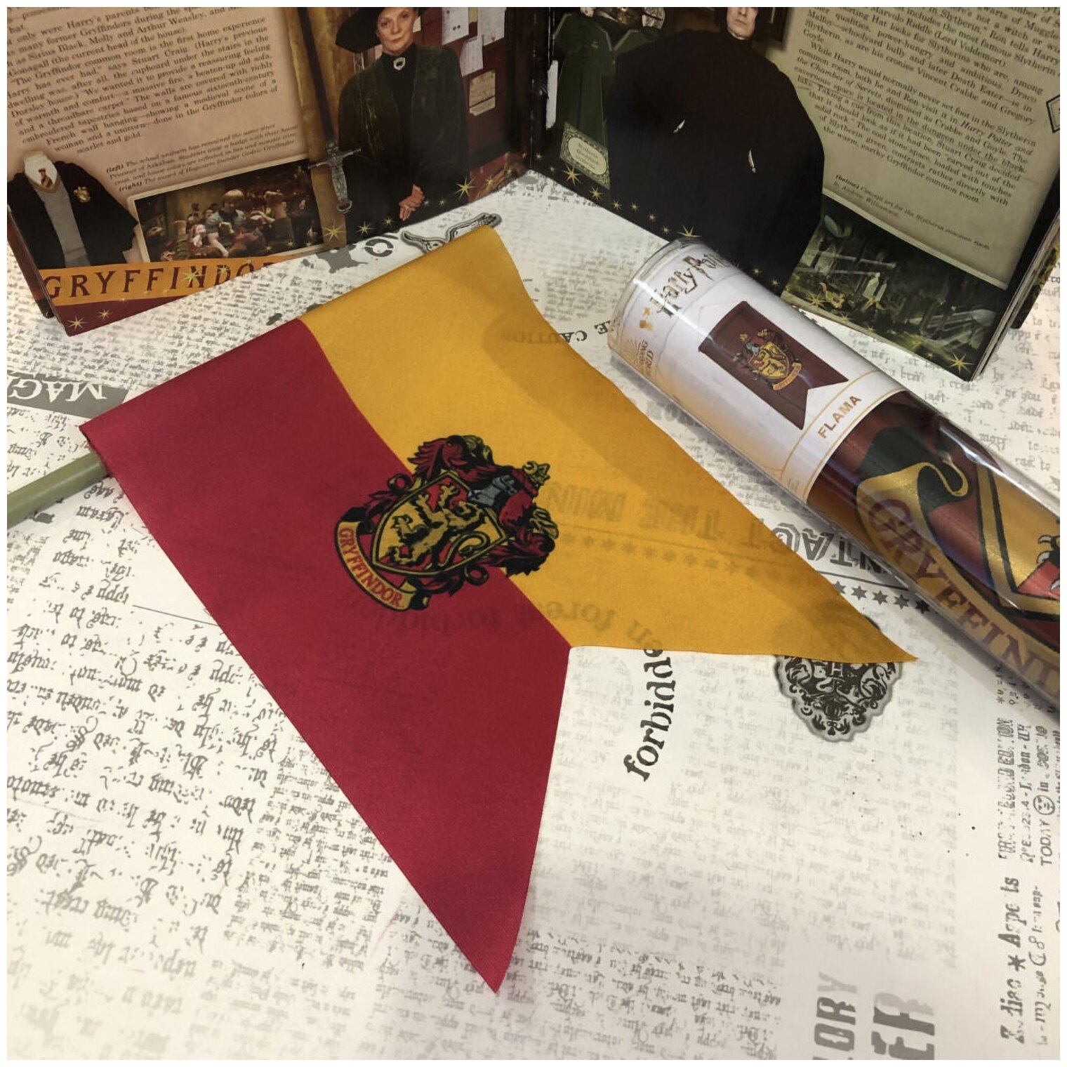 Sihir Dukkani Флаг Гарри Поттер Гриффиндор FLS026, красный/желтый - фотография № 4
