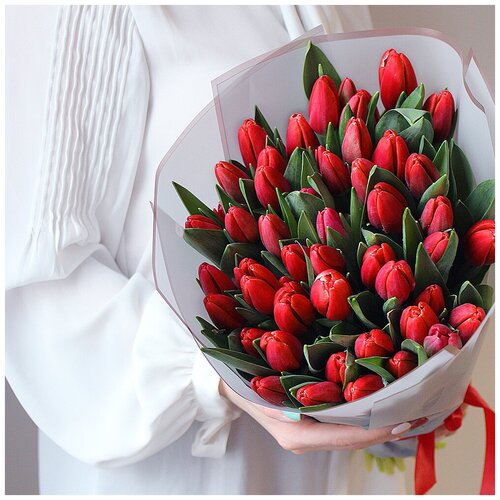 Букет красных тюльпанов 101 шт Sharonline