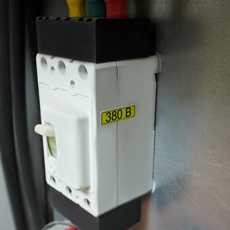 Наклейка Rexant знак электробезопасности «380 В» 15х50 мм (20шт на листе) - фото №3