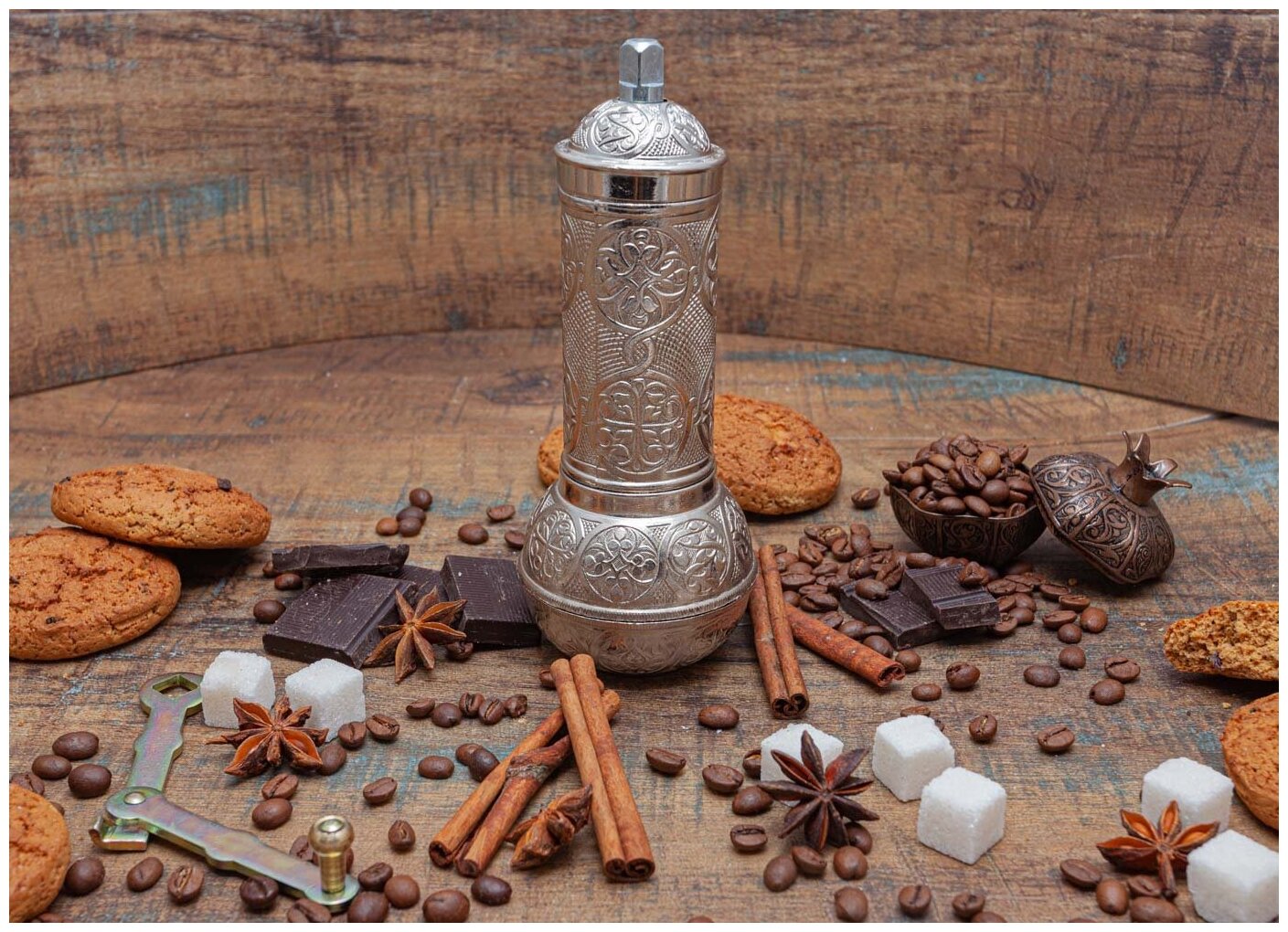 Армянская ручная кофемолка серебро