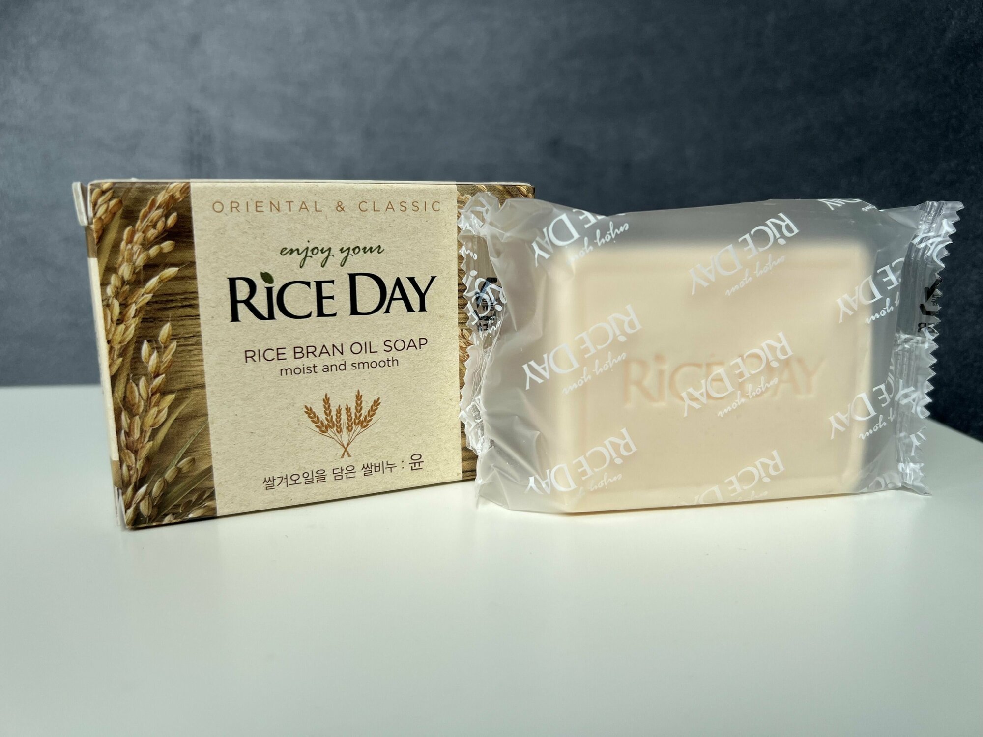 Мыло туалетное CJ Lion экстракт рисовых отрубей Rice Day, 100 гр - фото №19
