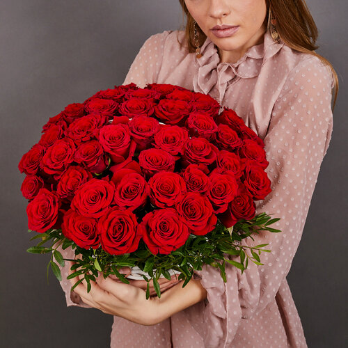 Изображение товара Букет FLORY LOVE, "Красные розы в корзине", премиум, 51 роза