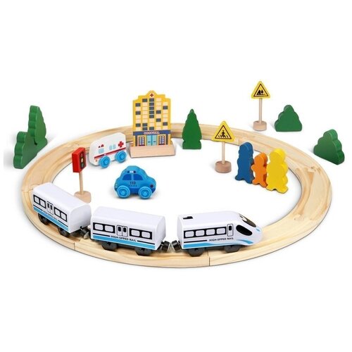 Деревянная железная дорога с электропоездом