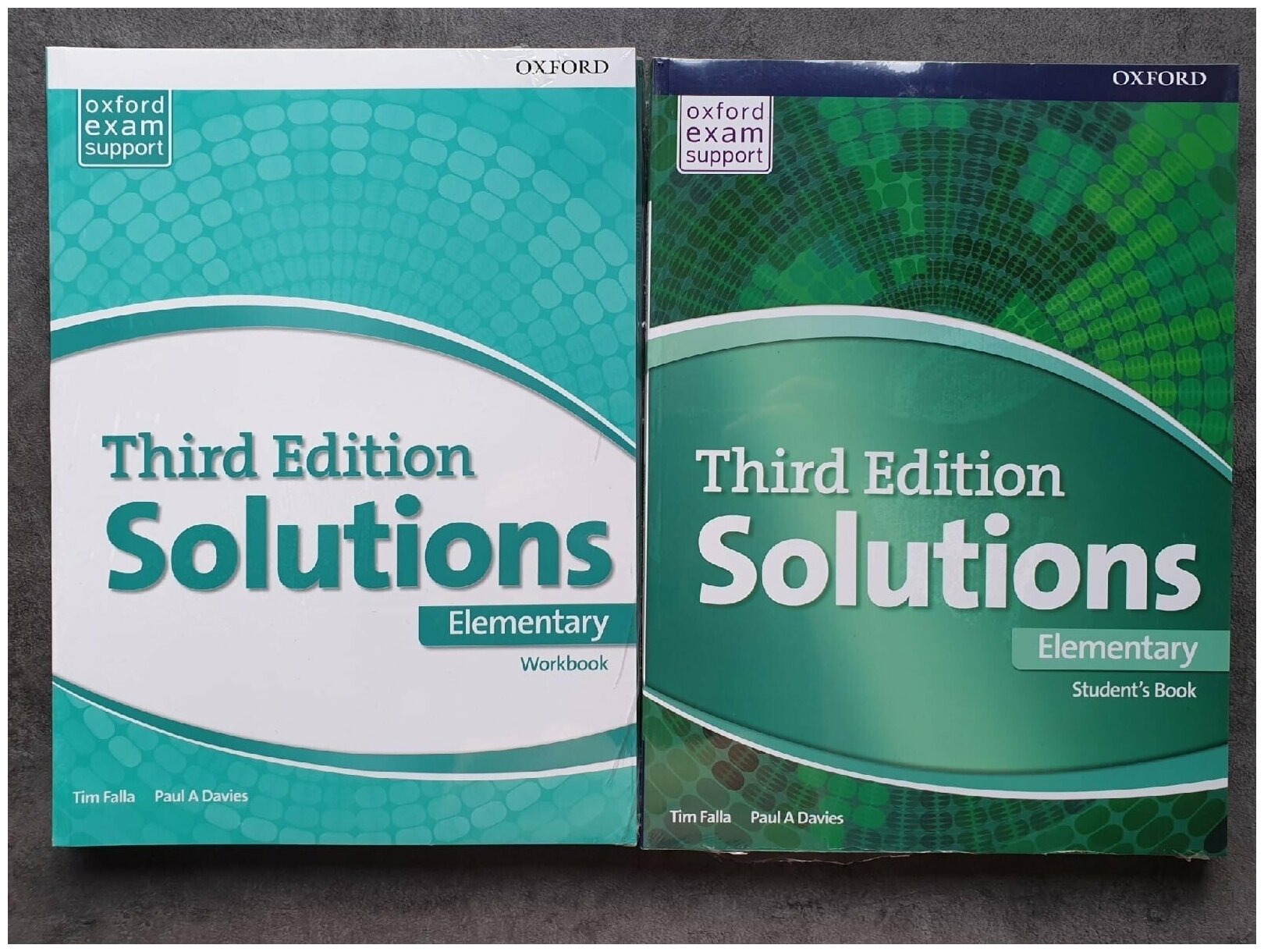 Комплект Solutions Third Edition Elementary: Student's Book and Workbook (Учебник и рабочая тетрадь, 2 книги) + CD-диск. Oxford. Без кода к электронной версии книг