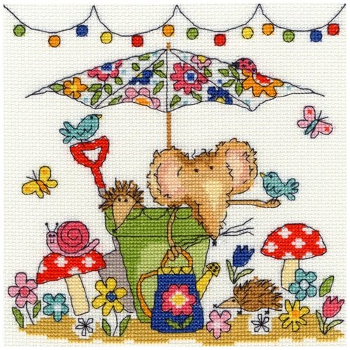 Набор для вышивания Garden Mouse (Мышка в саду)