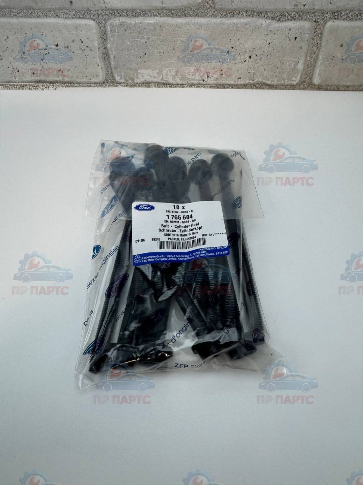 1765604 Оригинальный К-Т Болтов ГБЦ Ford
