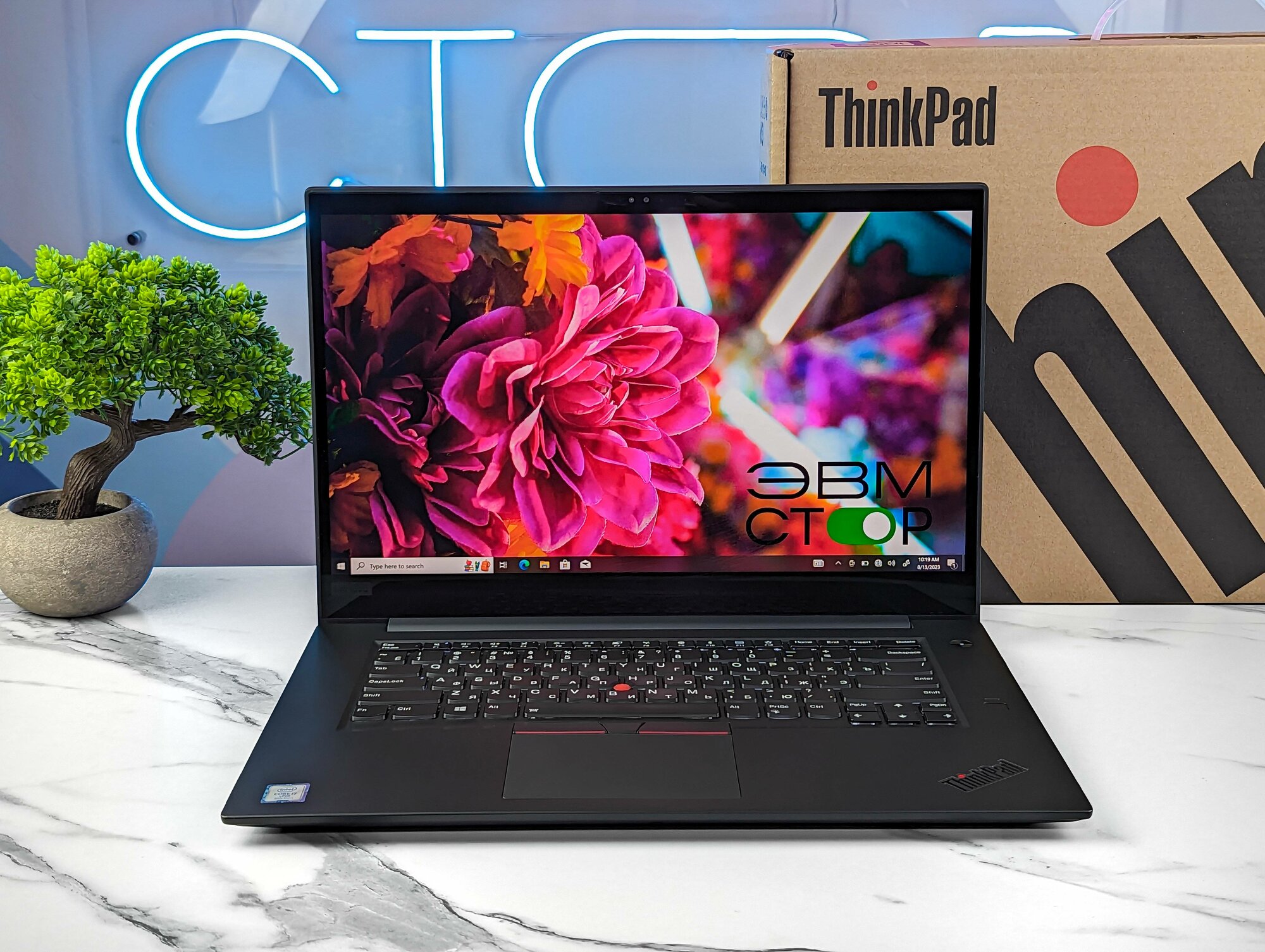 15.6" Ноутбук Lenovo ThinkPad P1, 3840x2160 IPS, Intel core i7-8850H 2.6 Ghz, RAM 8 ГБ, SSD 256 ГБ, NVIDIA Quadro P2000, Win11, Touch