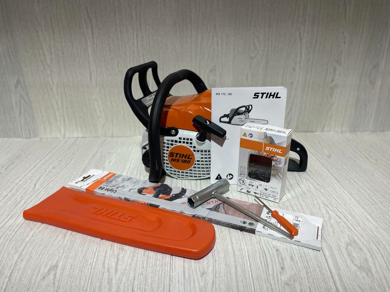 Бензопила Stihl MS 180 оригинал 14 дюймов 35 см - фотография № 3