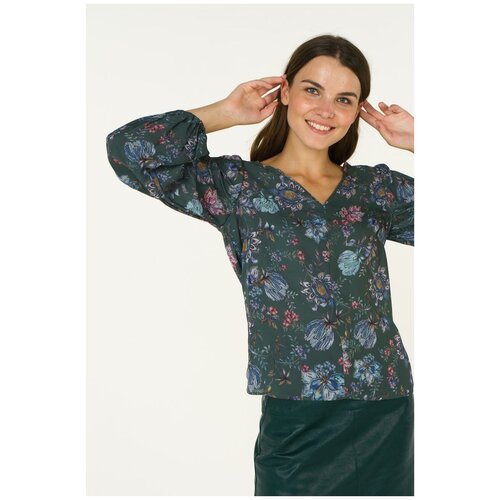 Блузка с цветочным принтом ZARINA 8328104304015 Зеленый 42 фото