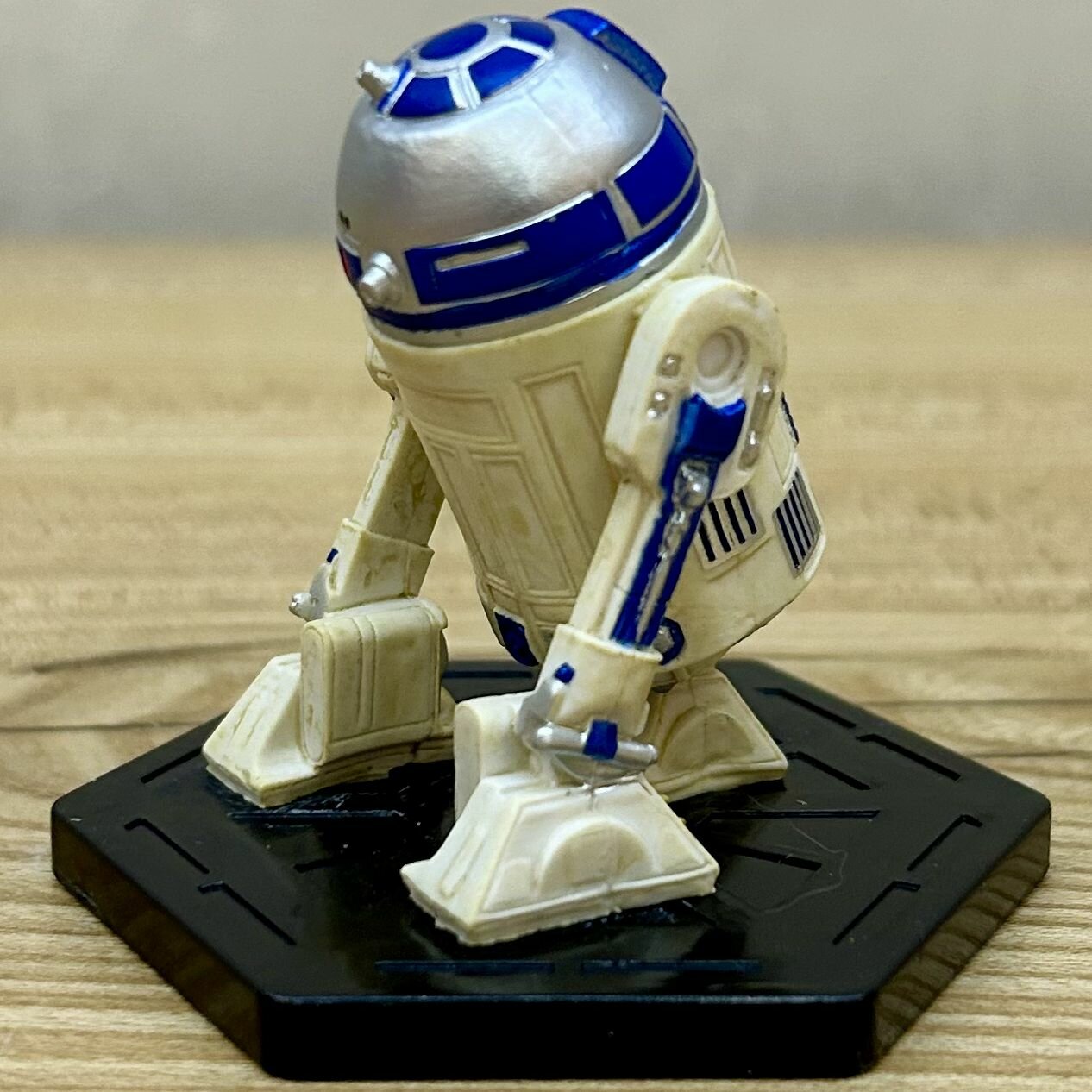 Фигурка робот R2-D2 из набора "Звездные Войны" Star Wars до 10 см