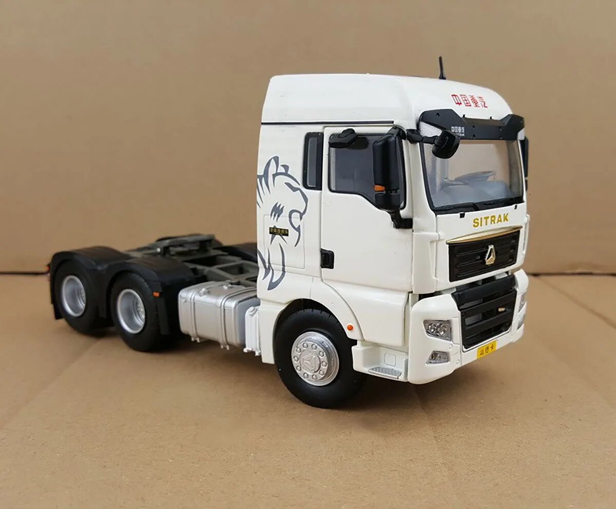 Sinotruk Sitrak C7h Грузовик-трактор 1:36 Масштаб из сплава Буксировочная модель автомобиля Коллекция мальчиков Хобби Праздничный подарок Автомобильные украшения Литье под давлением, Spot Goods A