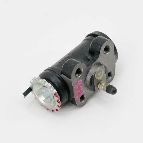 Рабочий тормозной цилиндр задний MMC CANTER 40*50, диаметр 34, с прокачкой правый, YAMASIDA