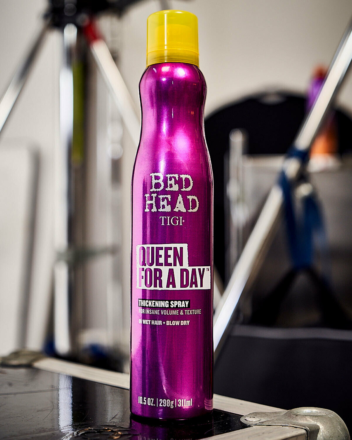 Картинки TIGI Спрей для придания объема волосам Bed Head Superstar Queen For A Day, 311 мл.
