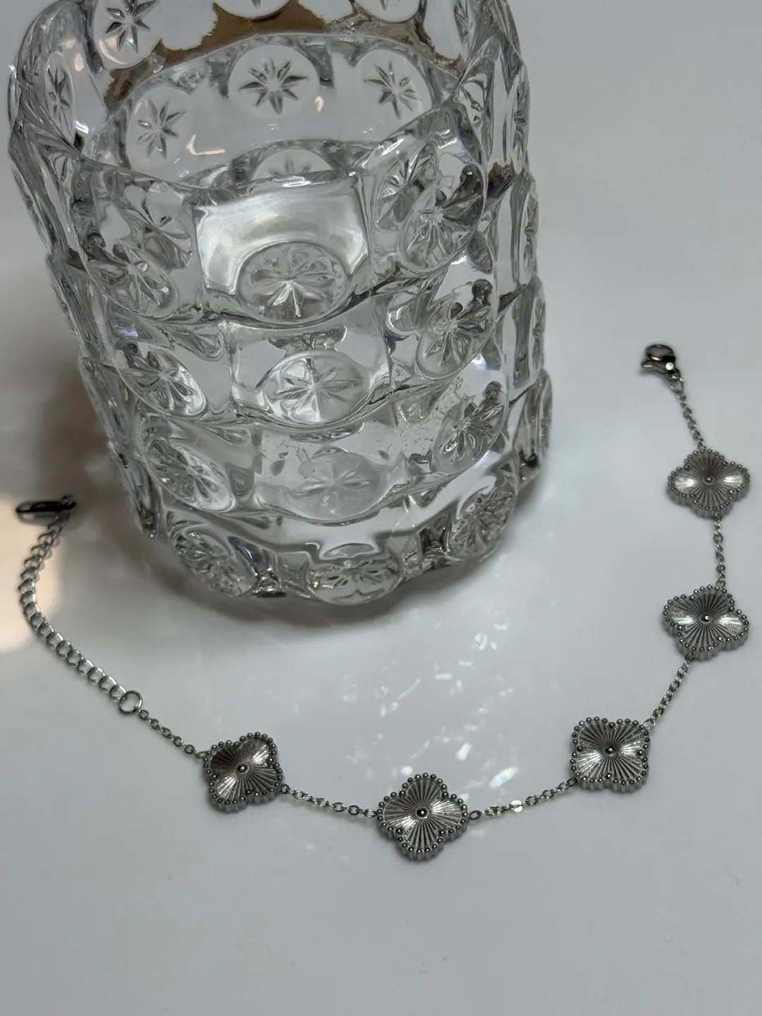 Жесткий браслет