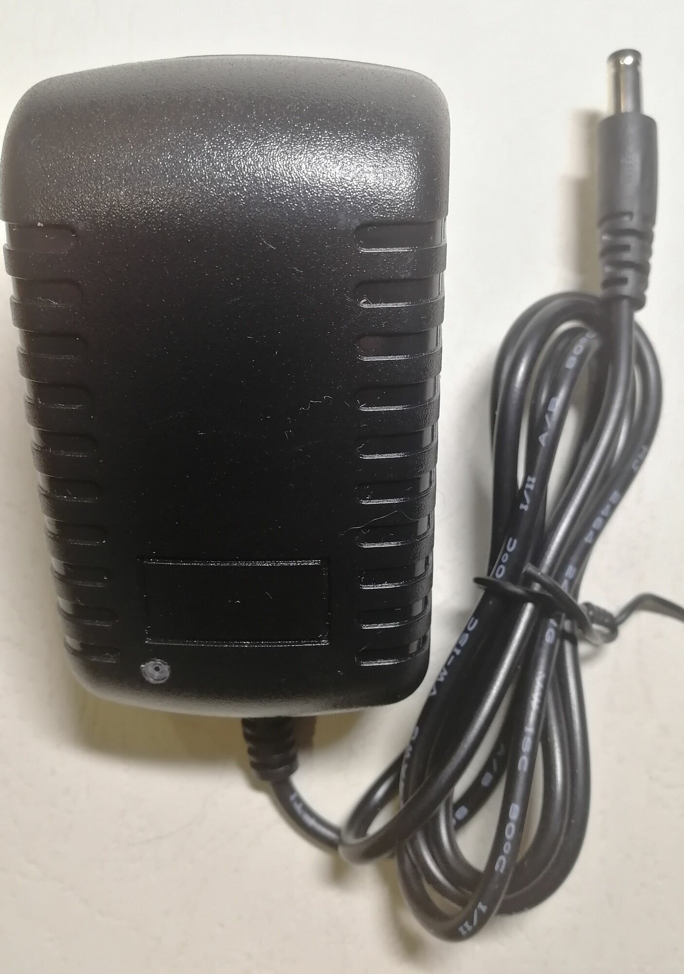 Зарядное устройство адаптер питания для пылесоса Gorenje SVC144FBK, SVC216F 27V 0.5A - фотография № 9