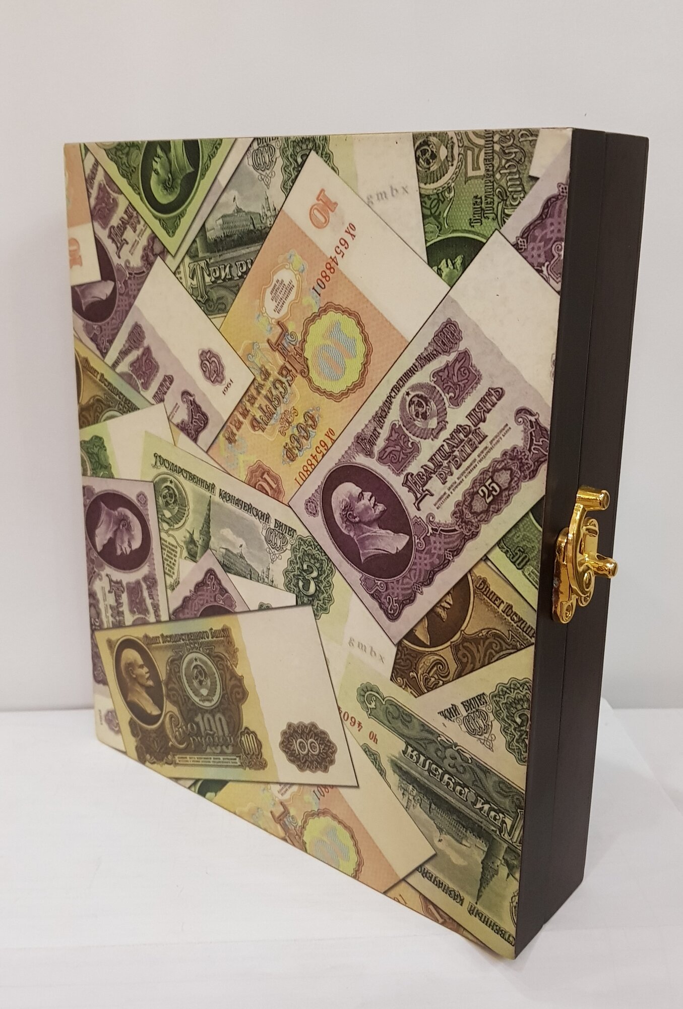 Ключница настенная "Деньги СССР" 25х21х5см, деревянная, 5599А