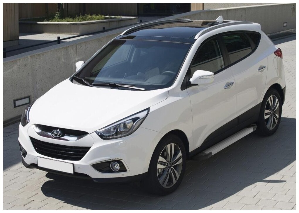 Пороги алюминиевые с площадкой "SILVER" (арт F173AL23032) HYUNDAI IX35 2010-2013-2015