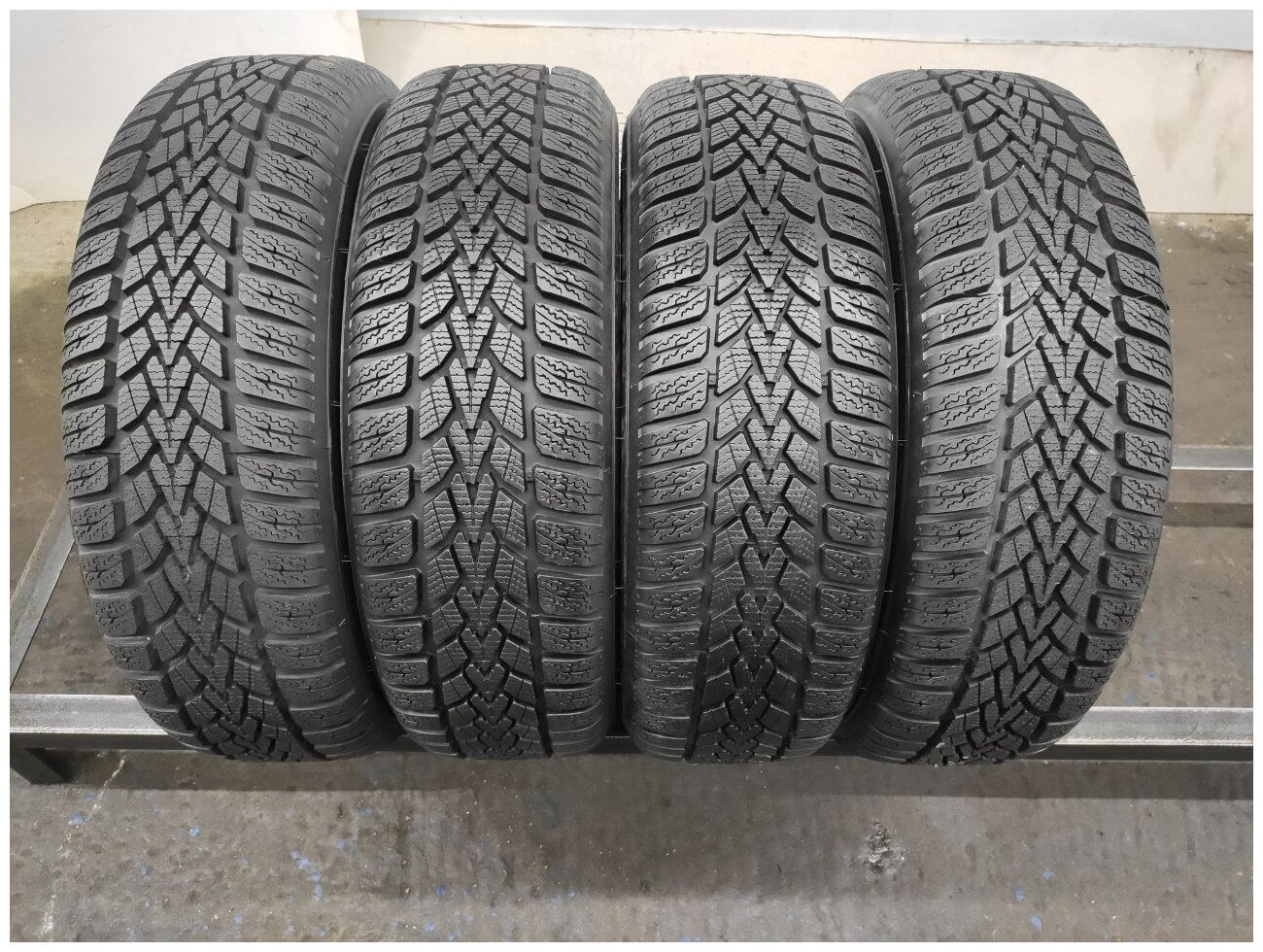 Dunlop Winter Response 2 185/60 R15 без пробега Шины Зимние