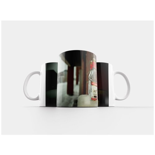 фото Кружка "бутылка, водка, зима" 320 мл lotsprints