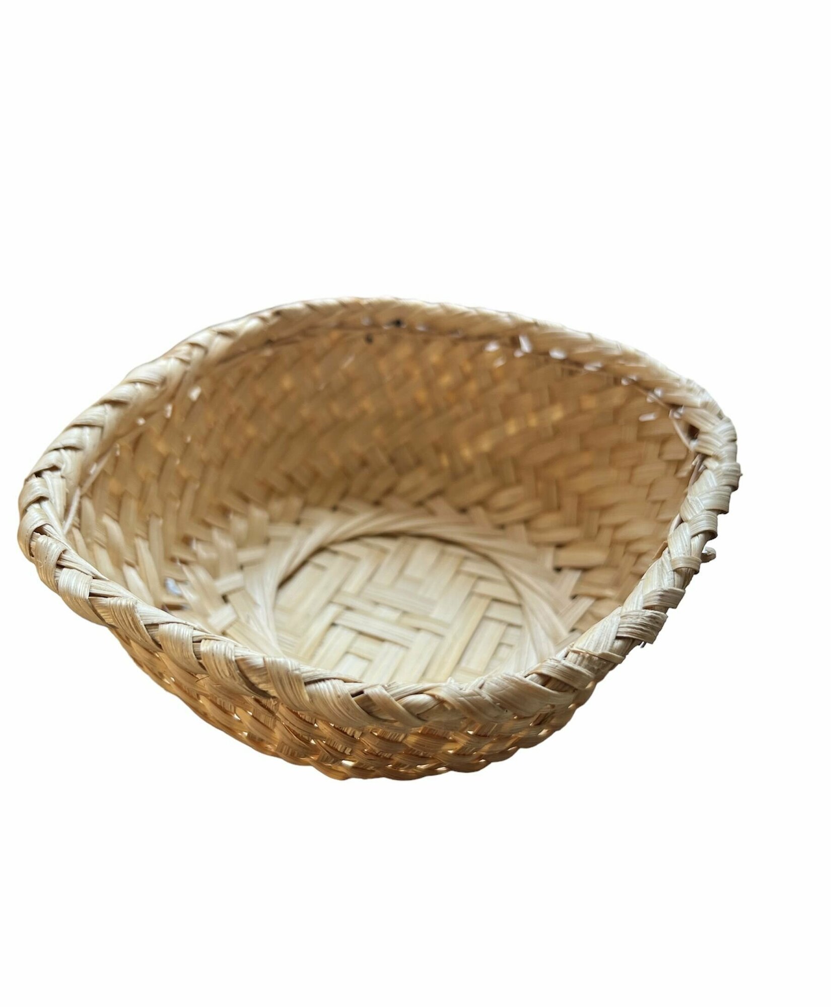 фото Корзинка плетеная квадратная