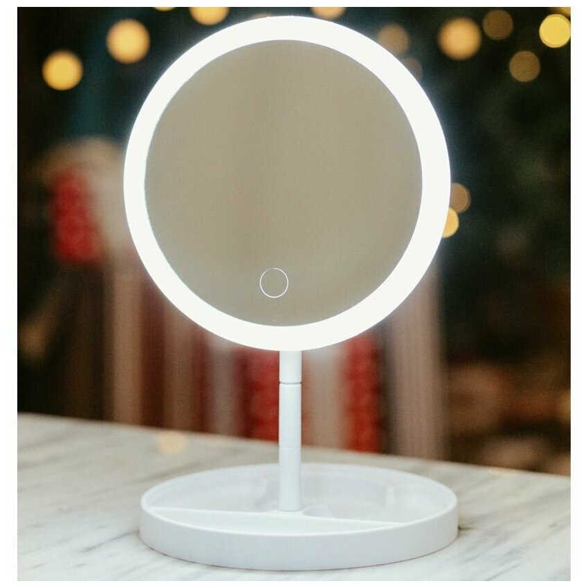 фото Зеркало женское гримерное с подсветкой зеркальце настольное 18см