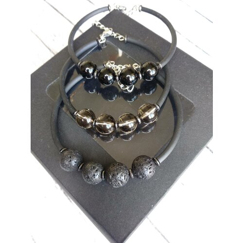 фото Браслет на жесткой проволоке с агатом браслеты из натуральных камней