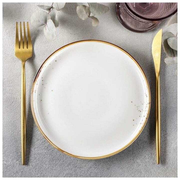 Тарелка фарфоровая пирожковая Magistro «Церера» d=18 см цвет белый