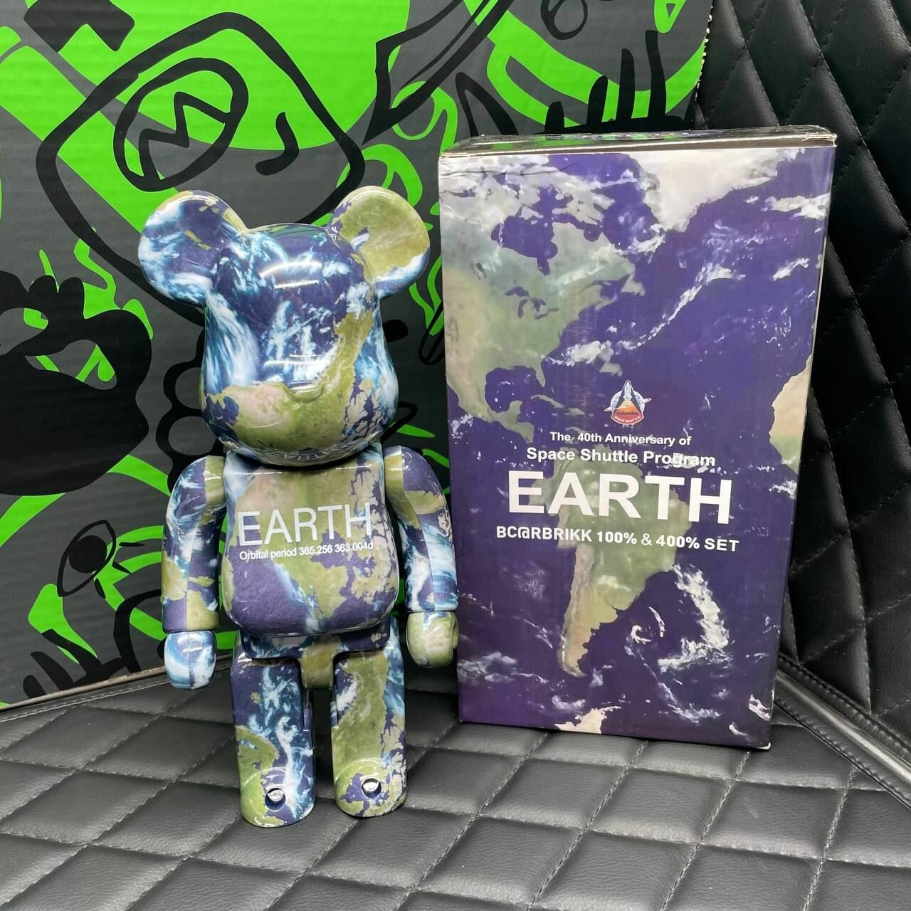 Игрушка Bearbrick Earth Земля 28см