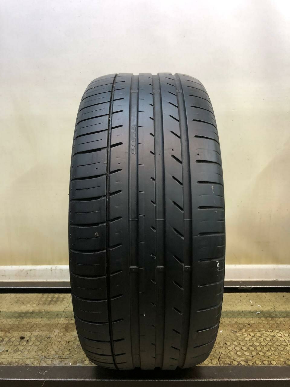 Kumho Ecsta LE Sport 235/45 R17 БУ Шины Летние