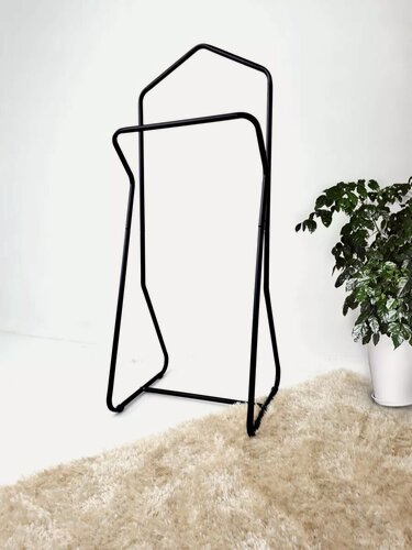 Изображение товара Вешалка напольная для костюмов и пиджаков черная