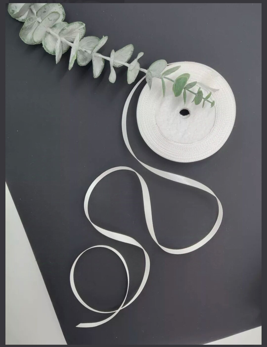 Лента атласная узкая молоко