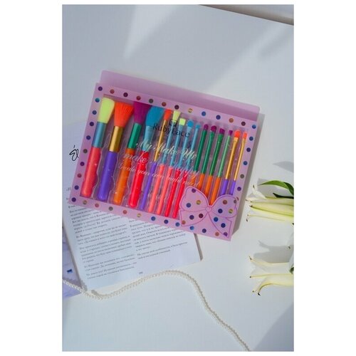 RubyFace Набор кистей для макияжа RubyFace, 15 шт