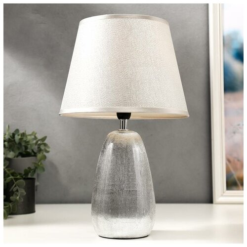 фото Лампа настольная 16418/1sl e14 40вт серебро 22х22х36.5 см risalux