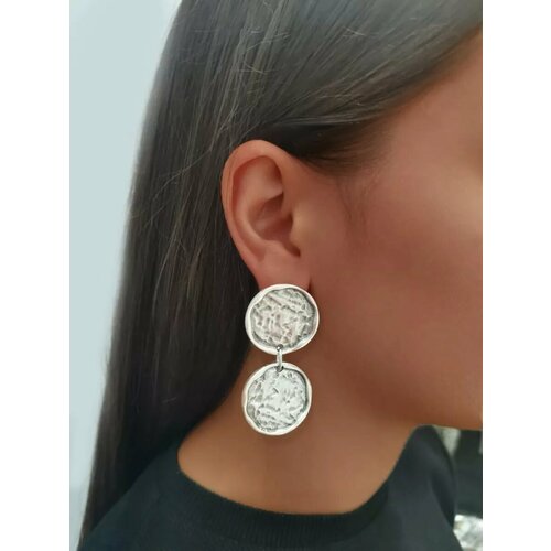 Серьги пусеты размер 60 мм серебристый 760₽