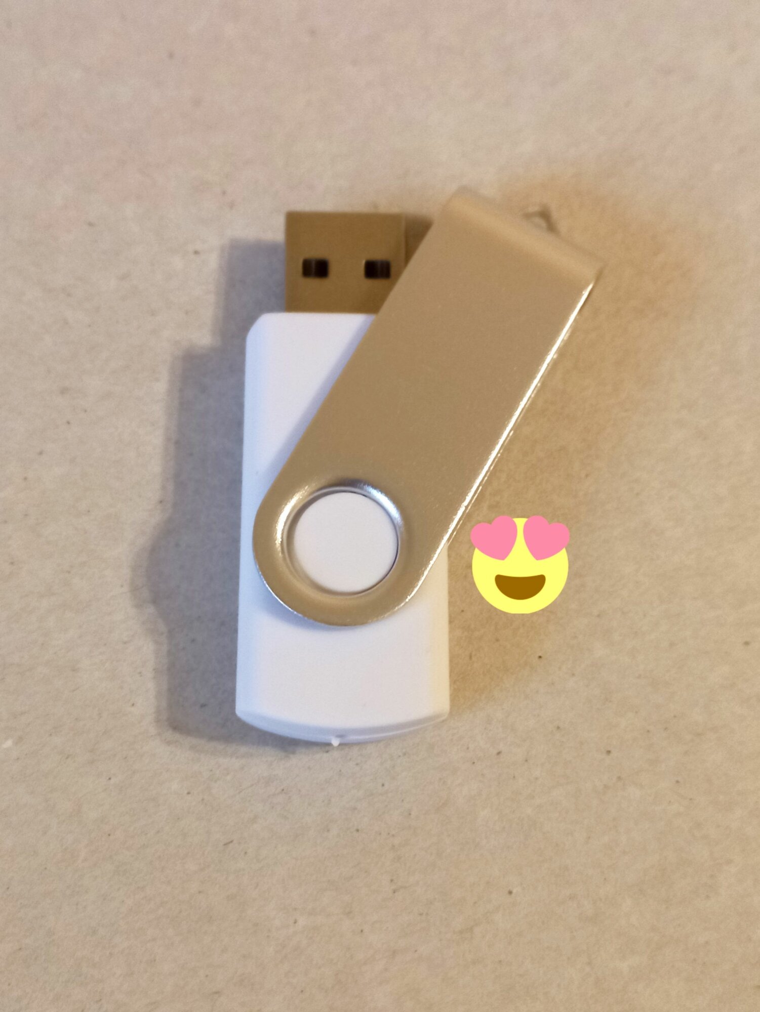 Флешка USB 2.0, серебристо-белая, 4Ггб.