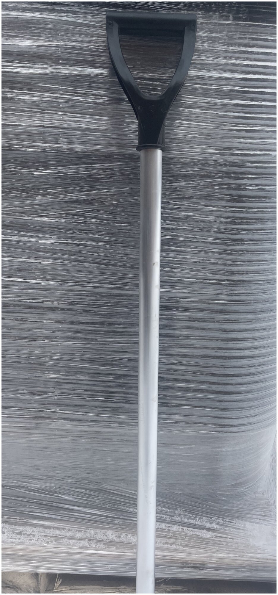 Черенок алюминиевый с V образной ручкой Ø32 мм - фотография № 2