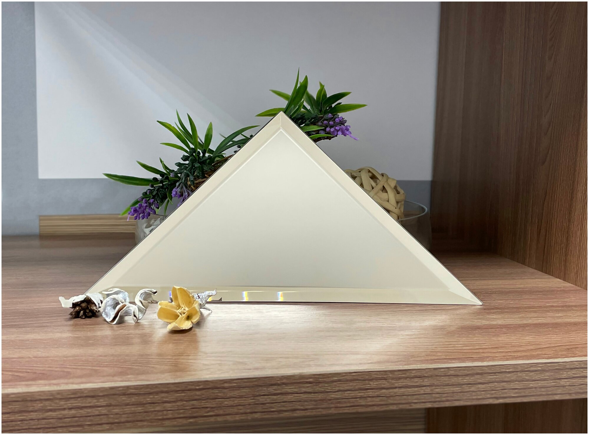 Зеркальная плитка ДСТ, панно на стену, треугольник бронза матовая, 8 шт. 15х15 см. - фотография № 4