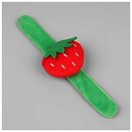 Арт Узор Игольница на браслете «Клубничка», 23 × 7 × 2,5 см, цвет зелёный/красный