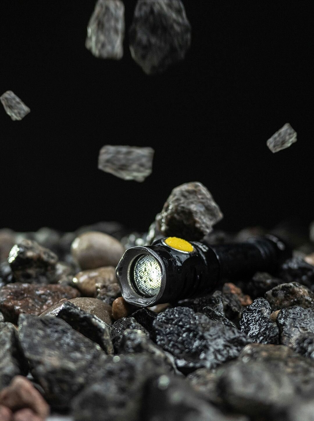 Карманный фонарь ARMYTEK Prime C2 Pro Magnet USB, черный / белый [f08101c] - фото №12