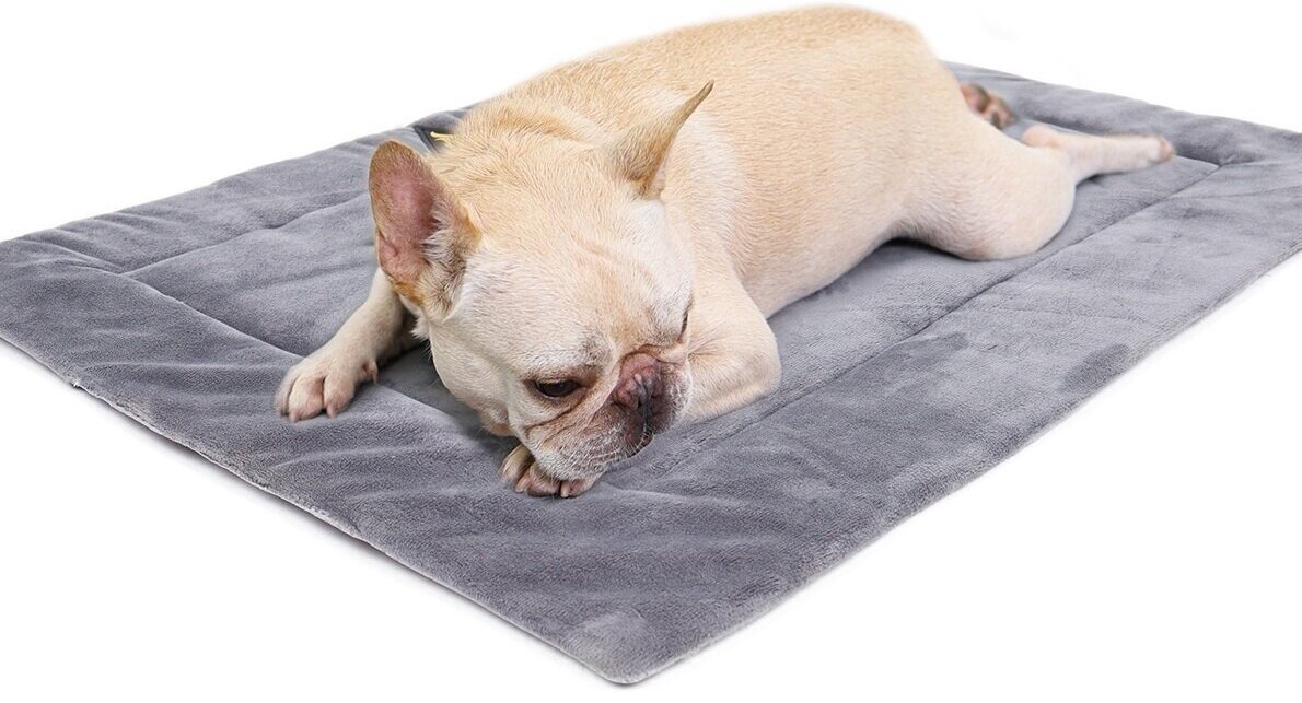 Лежак для собак и кошек. Непромокаемый, греющий и нескользящий коврик для животных. Размер XL, 110x70 см, серый.