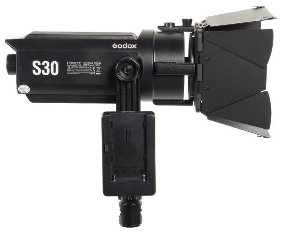 Осветитель светодиодный Godox S30 фокусируемый, шт