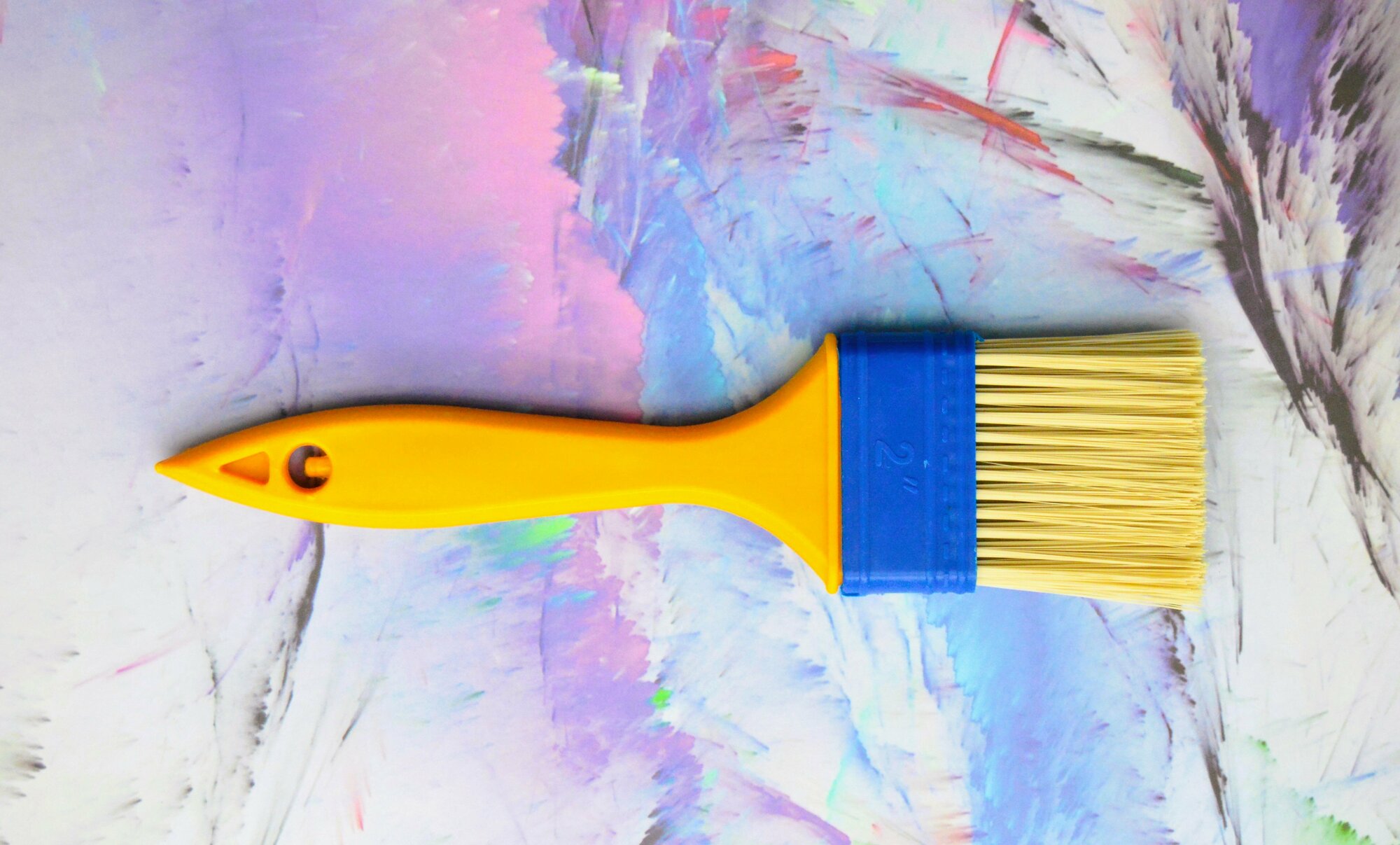 фото Кисть плоская 2" искусственная щетина РEТ в пластиковой оправке, пластмассовая ручка "Hipex" ! зимняя акция!