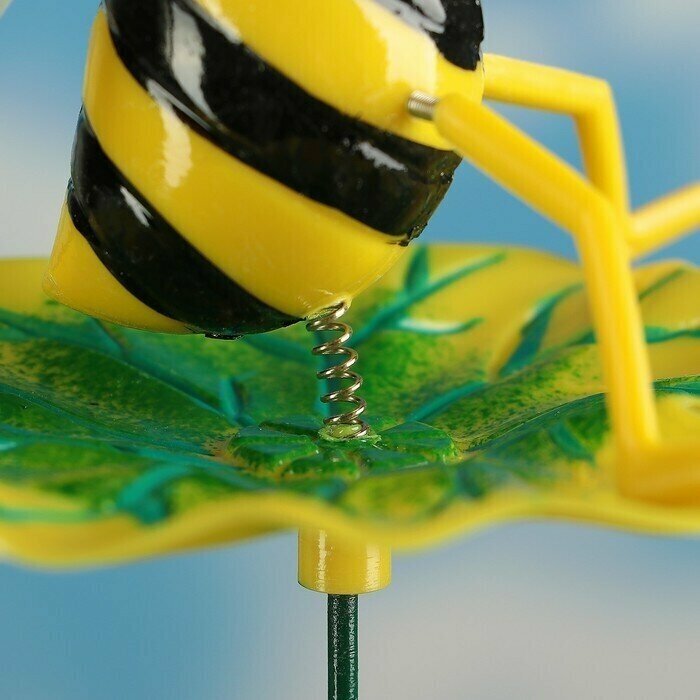 Штекер садовый "Пчелка на листочке" 60см, - фотография № 5